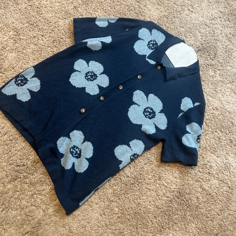 Floral Button-Up Shirt in Blue and White